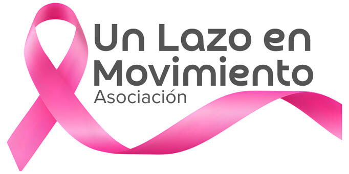 Entrega solidaria de Almohadas del Corazón por la asociación Un Lazo en Movimiento en el Hospital Comarcal de Inca.